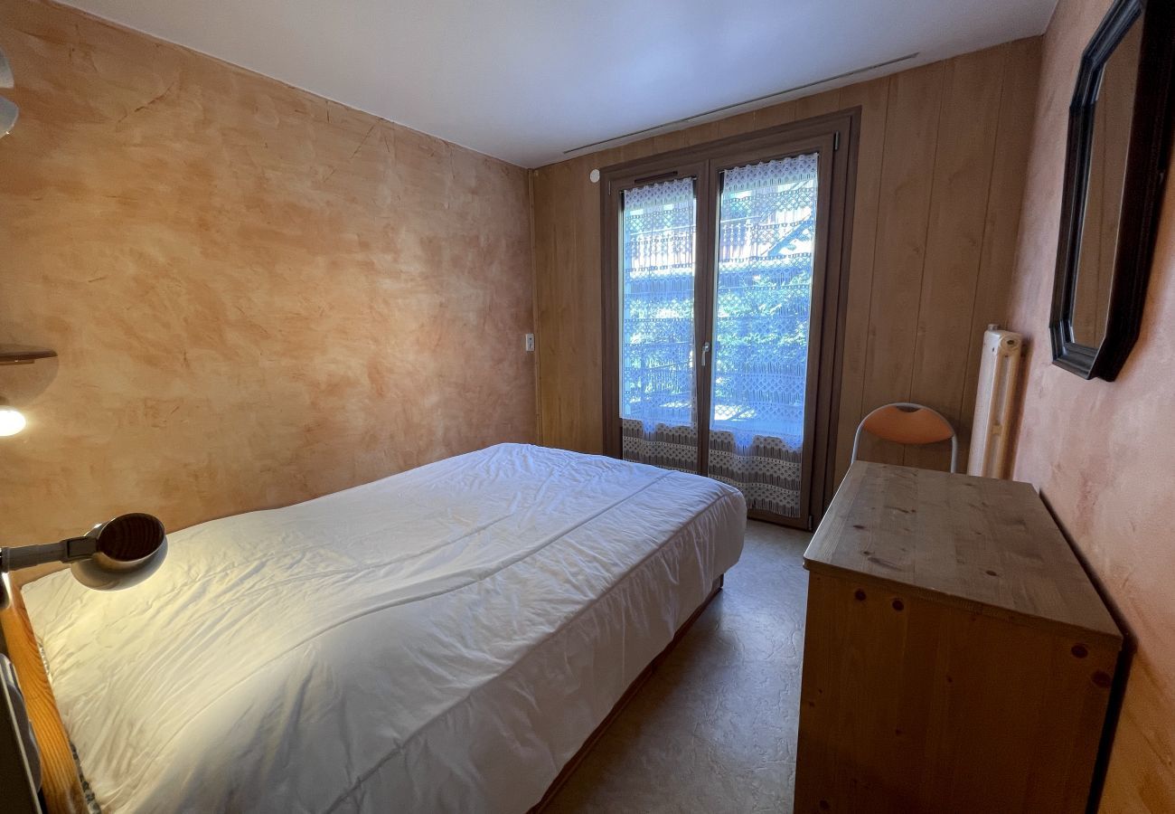 Apartment in La Clusaz - Neige et Roc 2 - Apartment 3* village center for 6 people