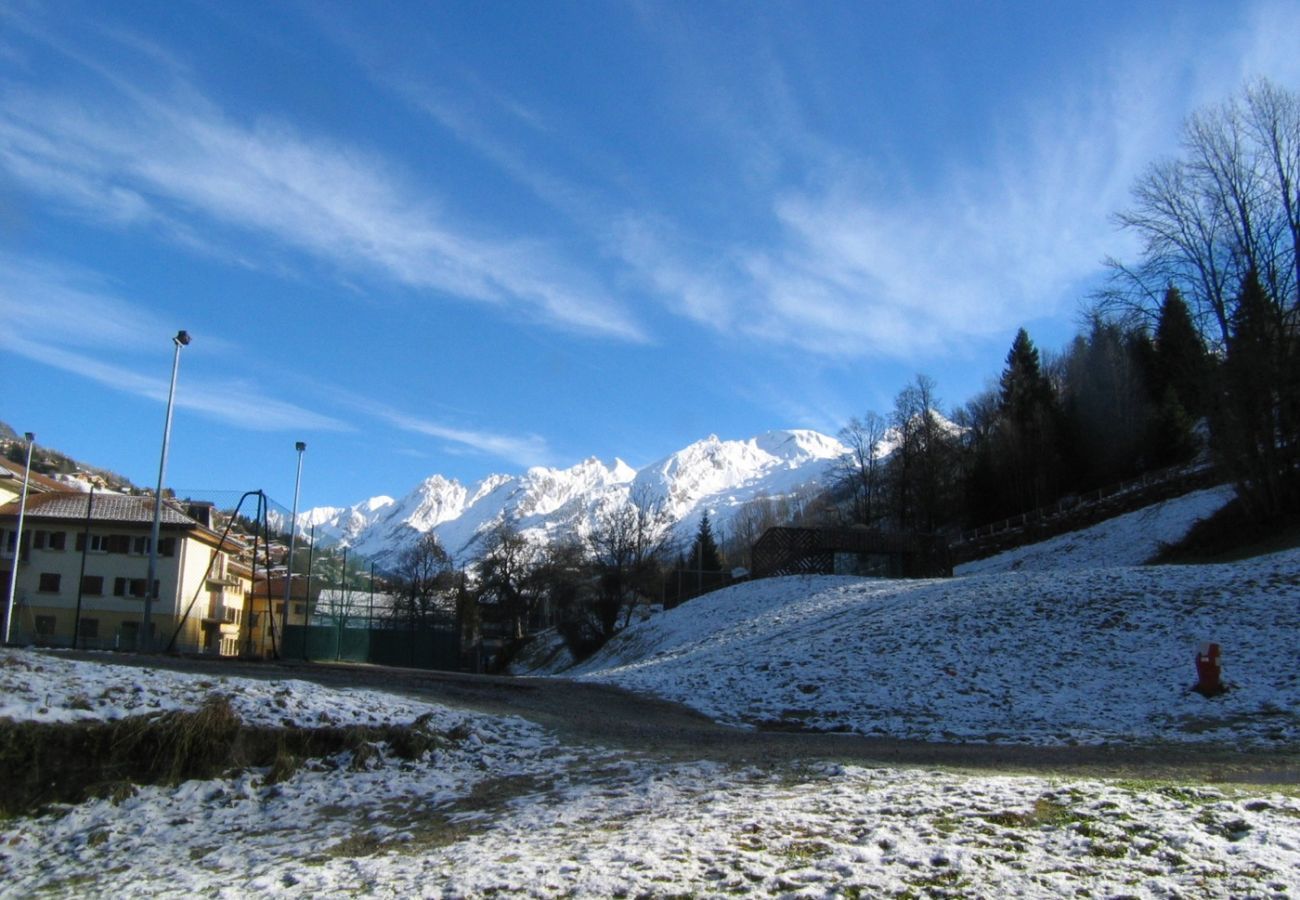 Apartment in La Clusaz - Parnasse 1- 413- Village centre at the foot of the slopes, 4 pers.