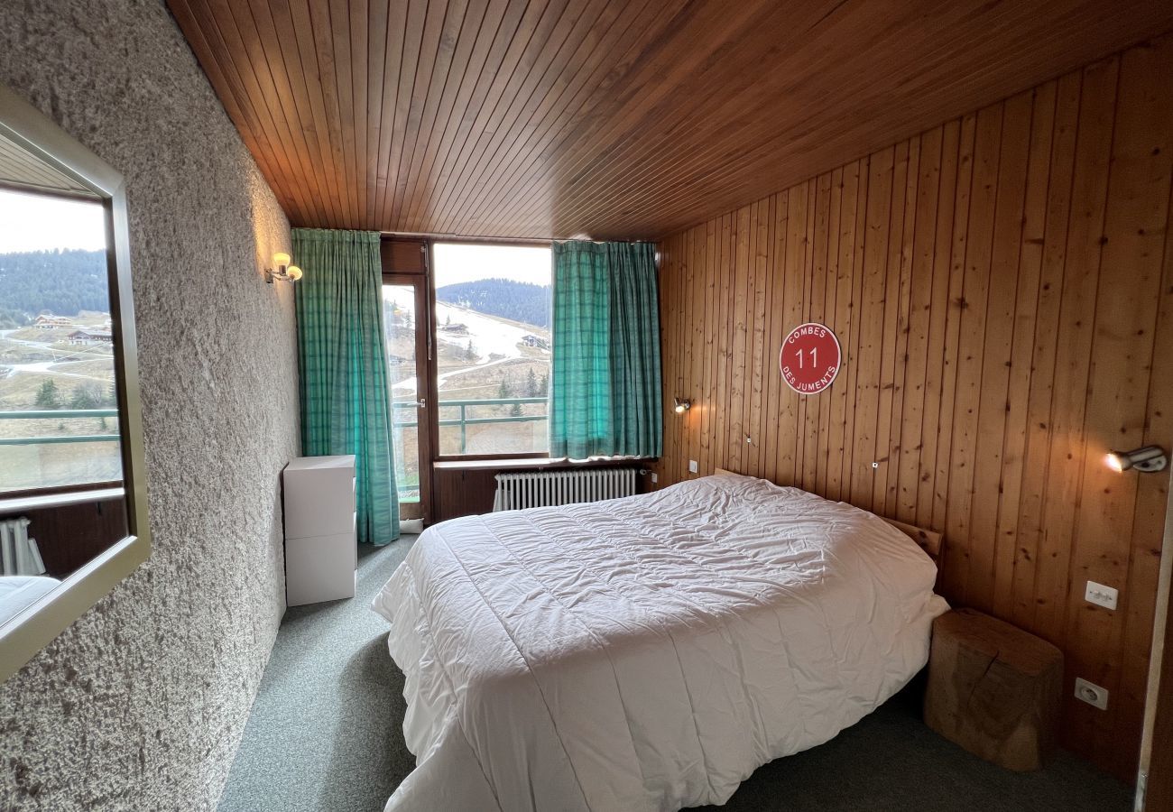 Apartment in La Clusaz - Aravis 1500-11 - Apartment 6 pers. 2 * ski in ski out