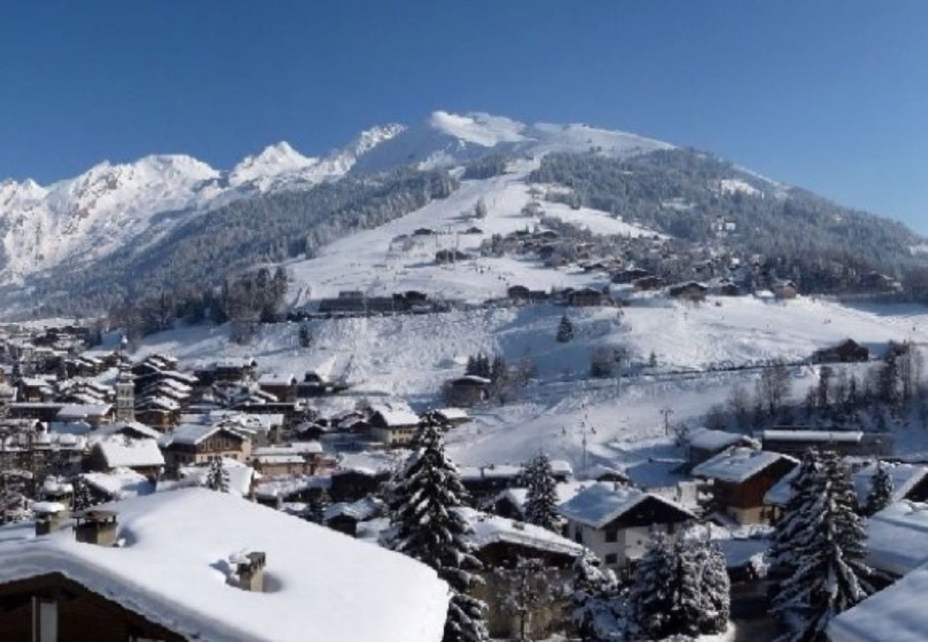 Apartment in La Clusaz - Crepuscule 3 - Apartment near ski slopes and village, 2* 6 people.