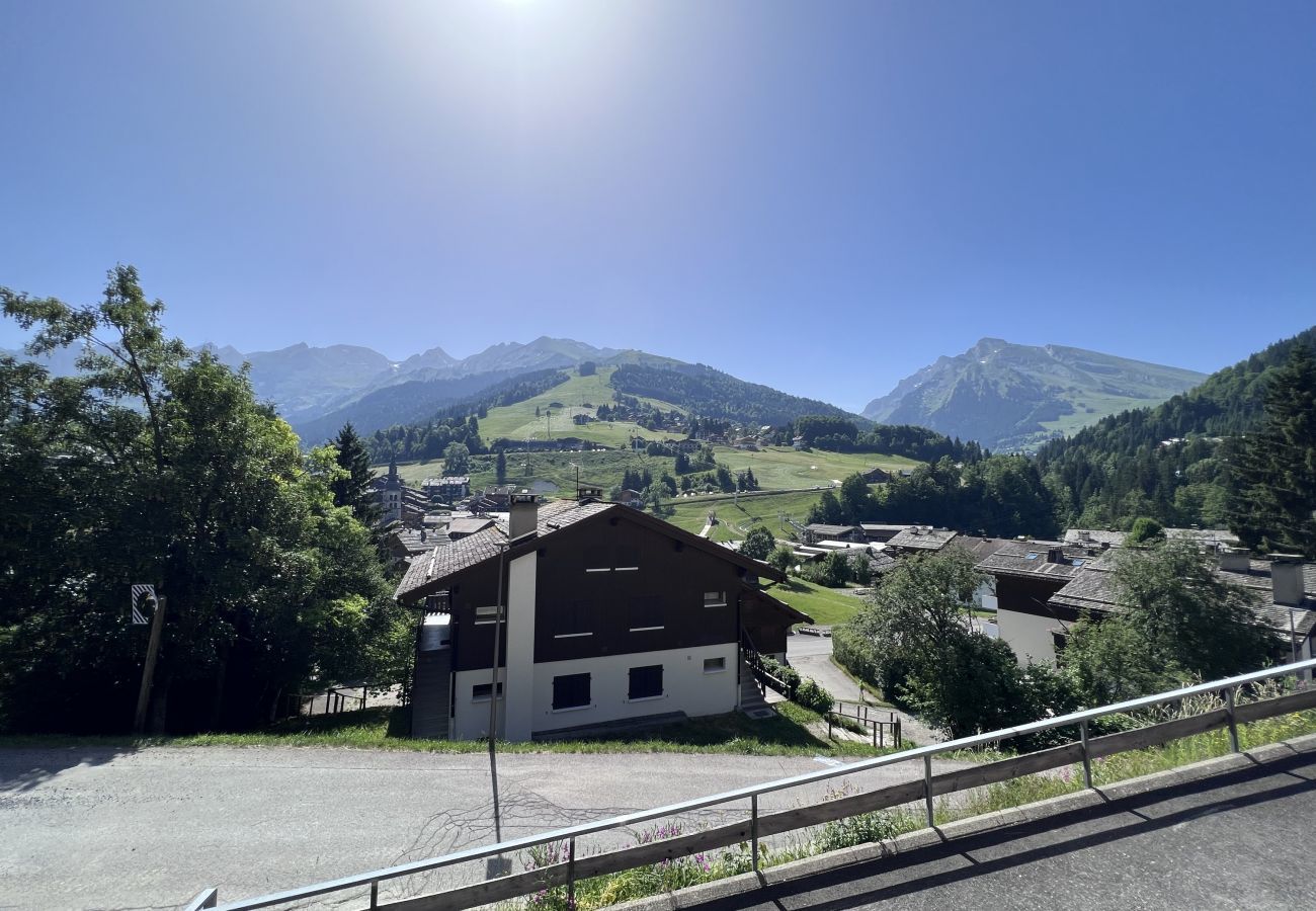 Apartment in La Clusaz - Crepuscule 3 - Apartment near ski slopes and village, 2* 6 people.