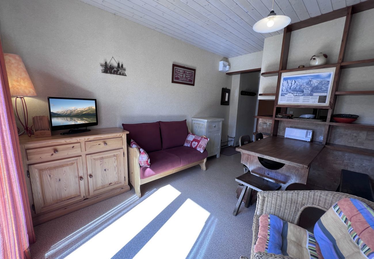 Apartment in La Clusaz - Crepuscule 5 - Apartment near ski slopes and village, 4 pers. 2*