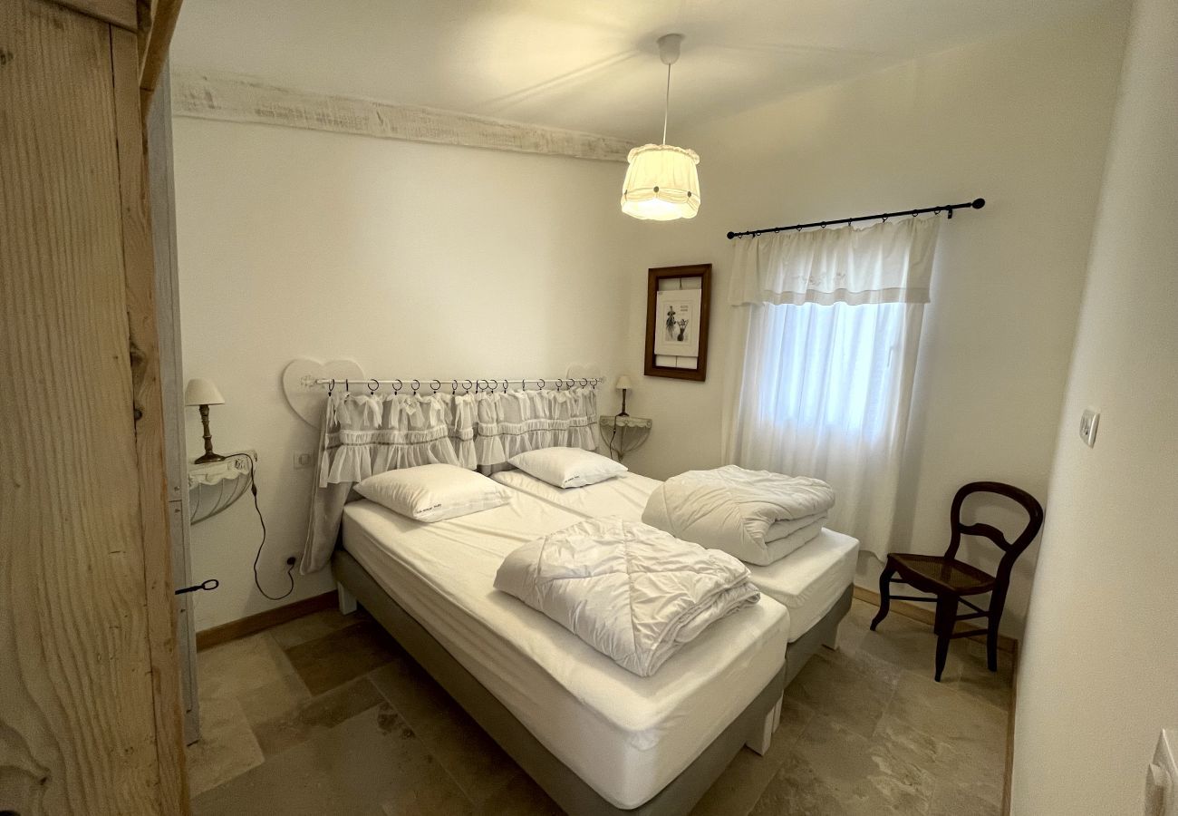 Townhouse in Fox-Amphoux - 