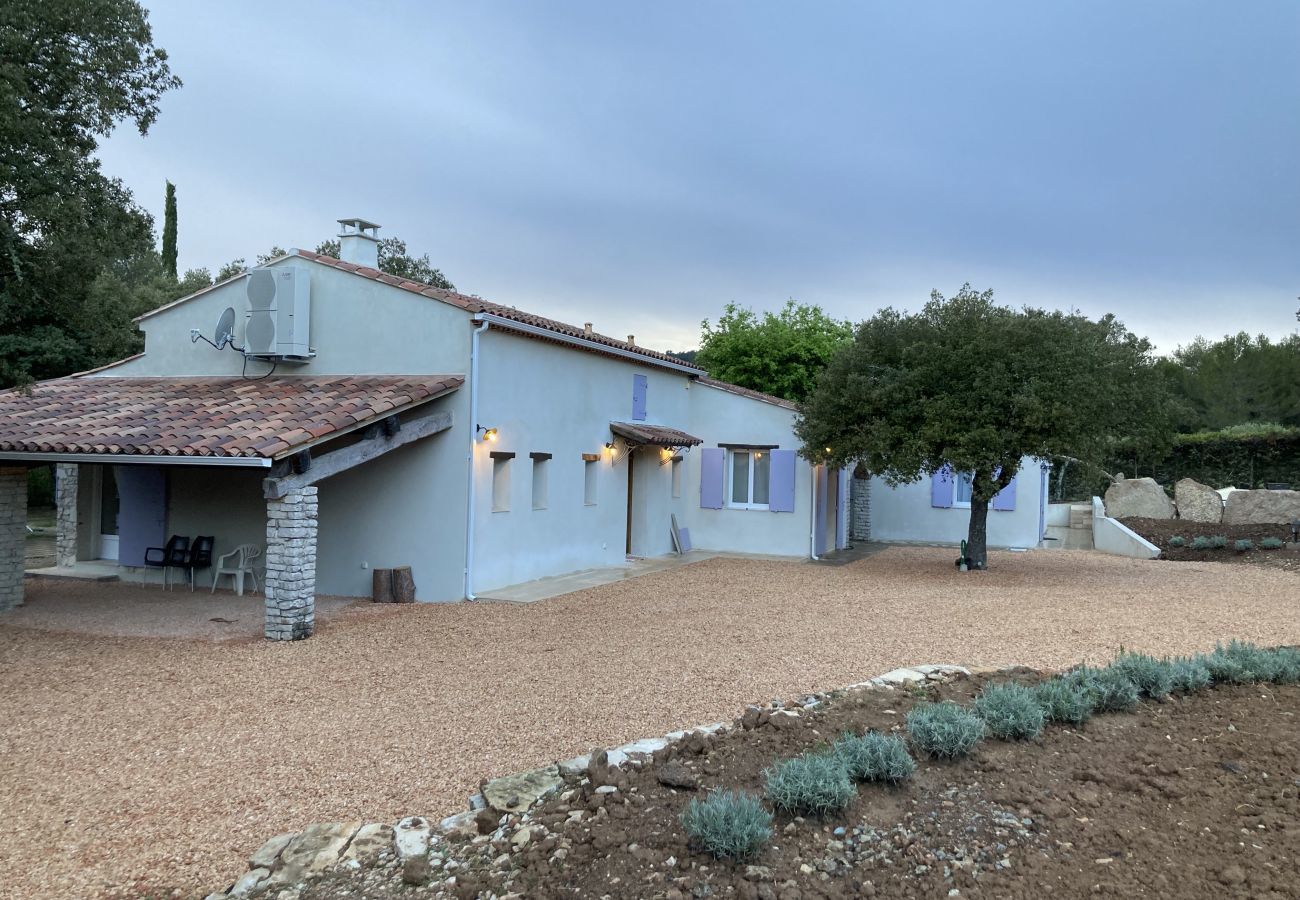 Villa in Fox-Amphoux - 