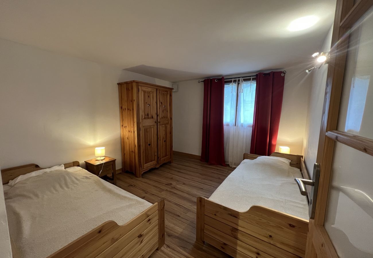 Apartment in La Clusaz - Pomme de pin - Apartment 3* near ski slopes and village, 6 pers