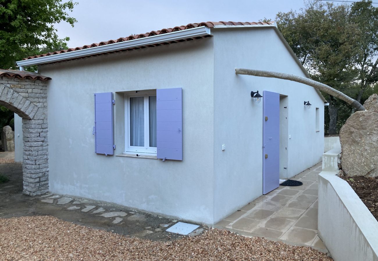 Townhouse in Fox-Amphoux - 