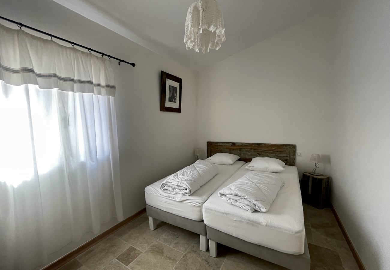 Townhouse in Fox-Amphoux - 