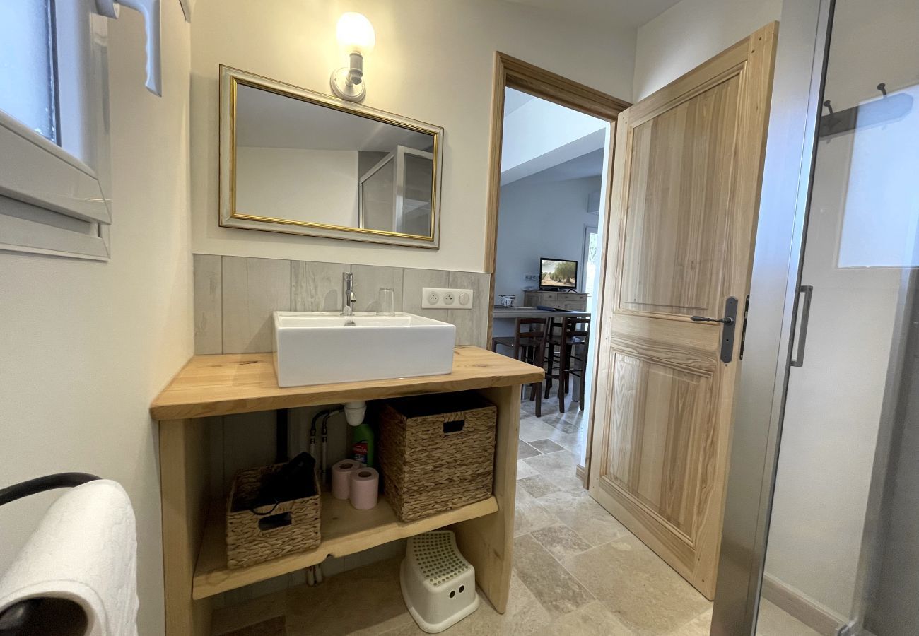 Townhouse in Fox-Amphoux - 