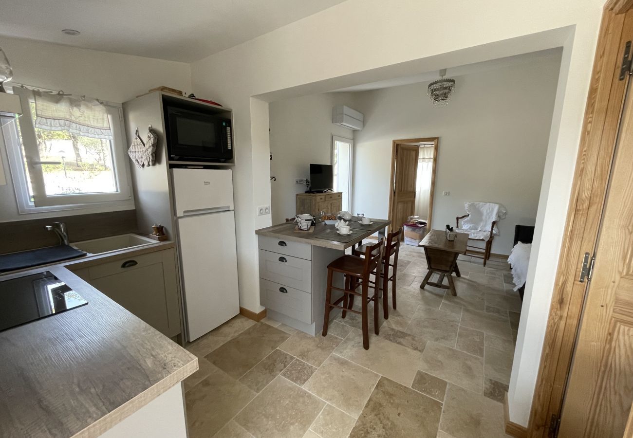Townhouse in Fox-Amphoux - 