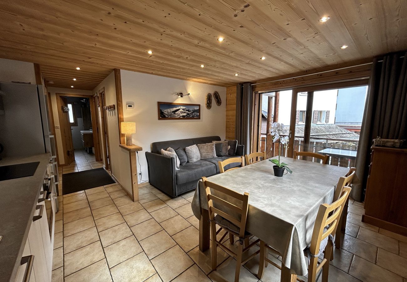 Apartment in La Clusaz - NEW RENTAL: KERANGUEN 5 – Village-center apartment, close to slopes and shops – Wi-Fi – Parking