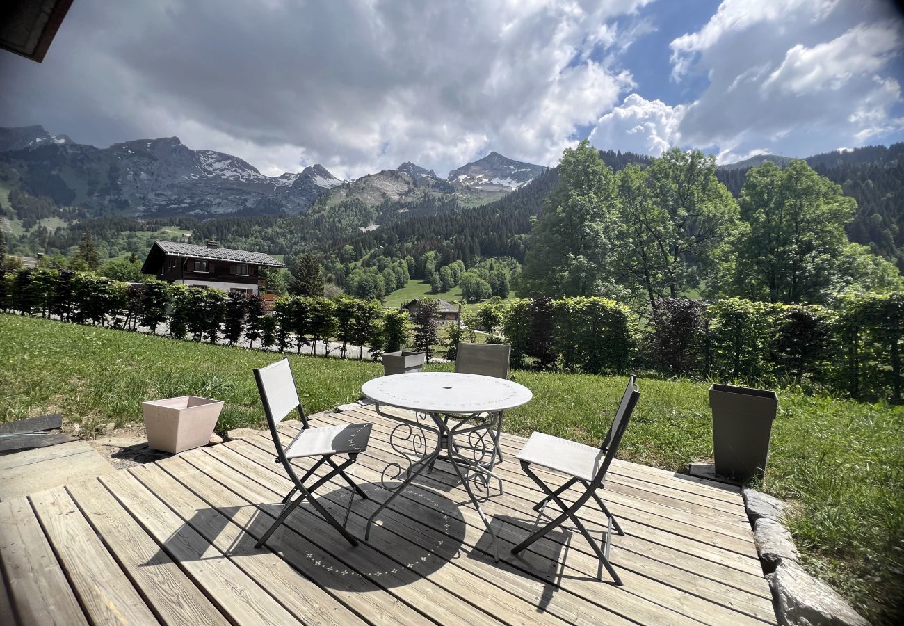 Apartment in La Clusaz - NEW TO RENT Charming modern one-bedroom apartment in a peaceful chalet – terrace/garden, mountain view, Wi-Fi included