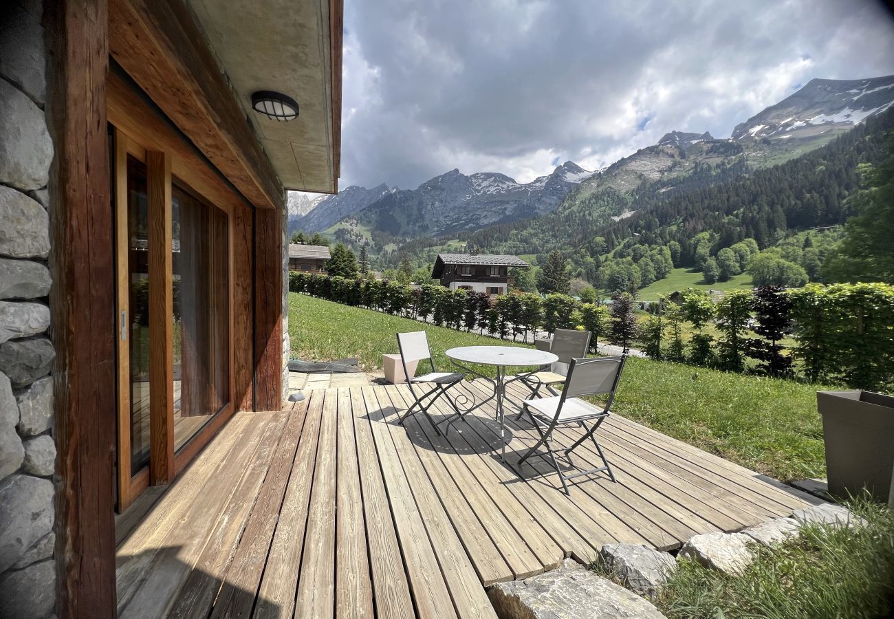 Apartment in La Clusaz - NEW TO RENT Charming modern one-bedroom apartment in a peaceful chalet – terrace/garden, mountain view, Wi-Fi included