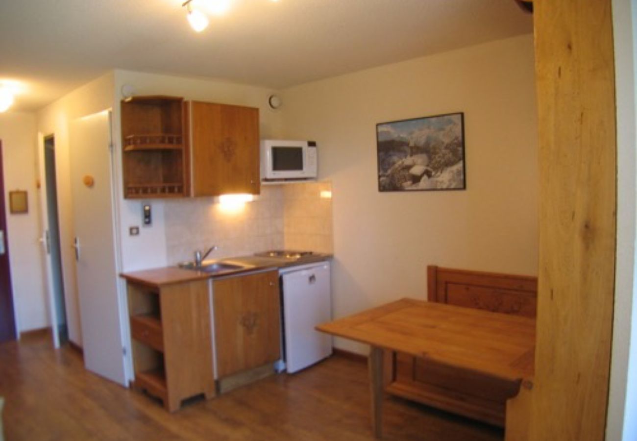 Apartment in Manigod - Réf 546 - 2 pieces 4 Pers, Accès Pistes, belle vue