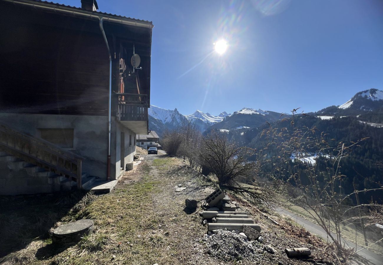 Villa in Manigod - ref 548 Chalet  face aux montagnes