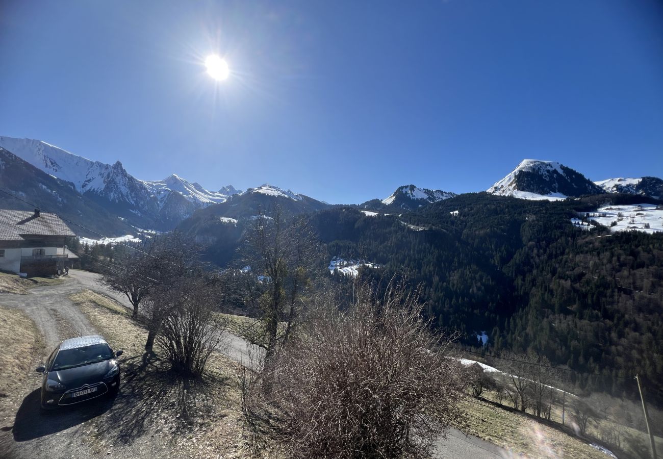 Villa in Manigod - ref 548 Chalet  face aux montagnes