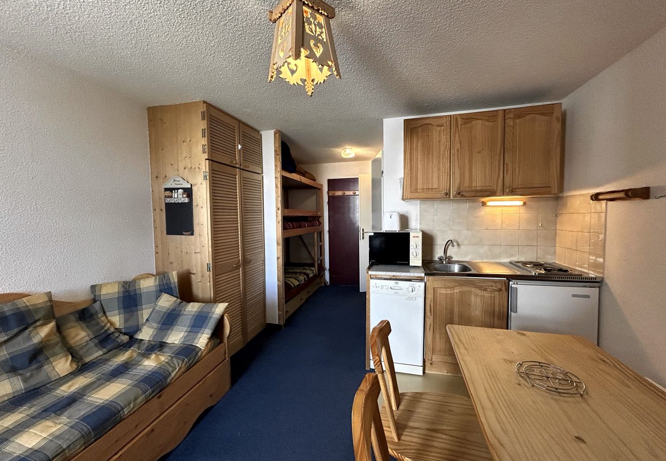 Apartment in Manigod - ref 550 Appartement skis aux pieds