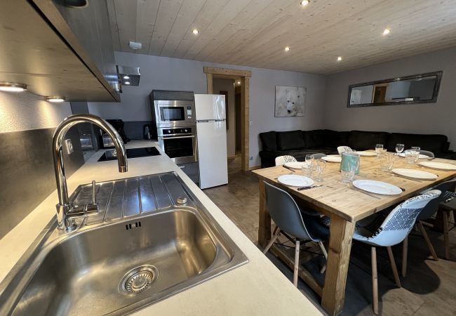 Appartement à La Clusaz - Gentianes appt 2 - Appartement 3*** centre village, proche pistes 8 pers. Appartement à La Clusaz - Gentianes appt 2 - Appartement 3*** centre village, proche pistes 8 pers.