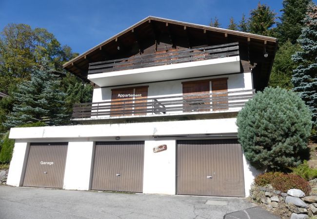 Chalet à La Clusaz - Abricot - Appartement dans chalet 4 pers. 3* pour 2 pers. Chalet à La Clusaz - Abricot - Appartement dans chalet 4 pers. 3* pour 2 pers.