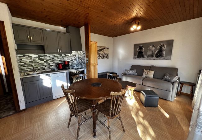 Chalet à La Clusaz - Abricot - Appartement dans chalet 4 pers. 3* pour 2 pers. Chalet à La Clusaz - Abricot - Appartement dans chalet 4 pers. 3* pour 2 pers.