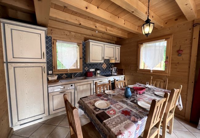 Chalet à La Clusaz - Aulp de Suz' 2 - Demi chalet 6 pers. 3*  Chalet à La Clusaz - Aulp de Suz' 2 - Demi chalet 6 pers. 3*