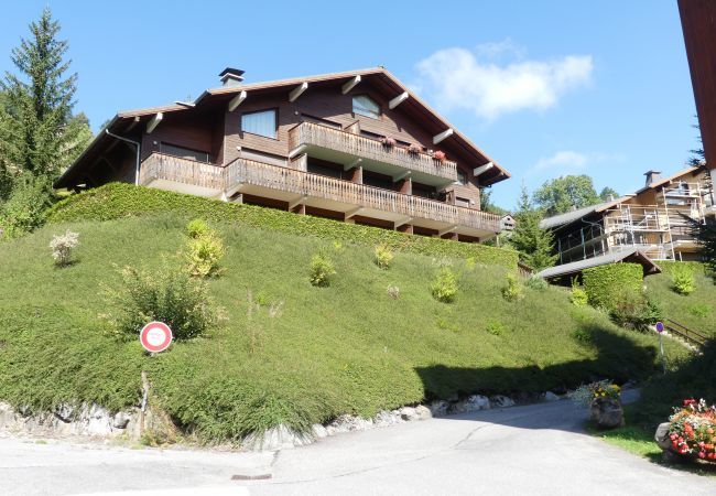 Appartement à La Clusaz - Elior 2 - Appartement 4 pers. 2* centre village Appartement à La Clusaz - Elior 2 - Appartement 4 pers. 2* centre village