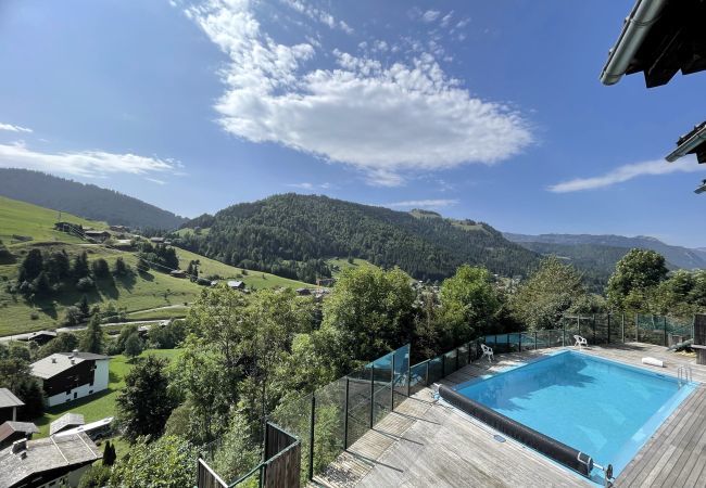 Appartement à La Clusaz - Aravis 1500, appartement 11 - 2* skis aux pieds 6 pers. Appartement à La Clusaz - Aravis 1500, appartement 11 - 2* skis aux pieds 6 pers.