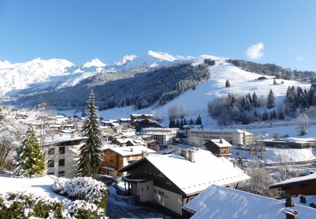 Studio à La Clusaz - Résidence 2-235 - Studio 4 pers. 2* belle vue Studio à La Clusaz - Résidence 2-235 - Studio 4 pers. 2* belle vue