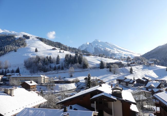 Studio à La Clusaz - Résidence 2-235 - Studio 4 pers. 2* belle vue Studio à La Clusaz - Résidence 2-235 - Studio 4 pers. 2* belle vue