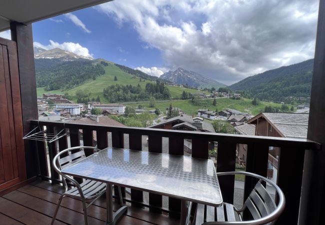 Studio à La Clusaz - Résidence 2-235 - Studio 4 pers. 2* belle vue Studio à La Clusaz - Résidence 2-235 - Studio 4 pers. 2* belle vue