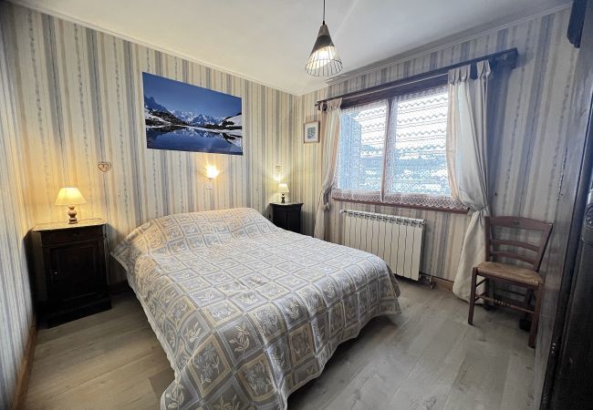 Chalet à La Clusaz - Ty menez 2 - Appartement dans chalet  2*, skis aux pieds 9 pers. Chalet à La Clusaz - Ty menez 2 - Appartement dans chalet  2*, skis aux pieds 9 pers.