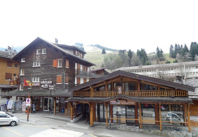 Appartement à La Clusaz - Neige et Roc 2 - Appartement 3* centre village 6 pers. Appartement à La Clusaz - Neige et Roc 2 - Appartement 3* centre village 6 pers.