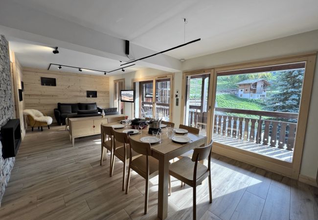 Appartement à La Clusaz - L'ours polaire - Appartement 4* centre village 10 pers. Appartement à La Clusaz - L'ours polaire - Appartement 4* centre village 10 pers.
