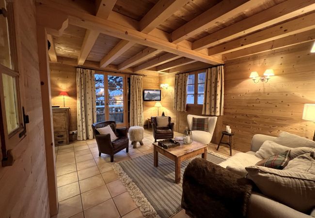 Chalet à La Clusaz - Le Paturage, charmant demi-chalet face aux montagnes  Chalet à La Clusaz - Le Paturage, charmant demi-chalet face aux montagnes