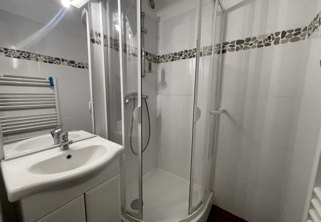 Appartement à La Clusaz -  Les Chalets des Converses - Appartement 1 - proche pistes 4 pers Appartement à La Clusaz -  Les Chalets des Converses - Appartement 1 - proche pistes 4 pers