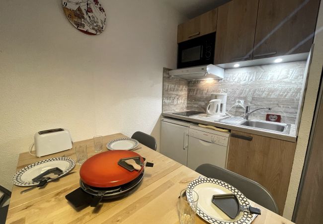 Appartement à La Clusaz -  Les Chalets des Converses - Appartement 1 - proche pistes 4 pers Appartement à La Clusaz -  Les Chalets des Converses - Appartement 1 - proche pistes 4 pers