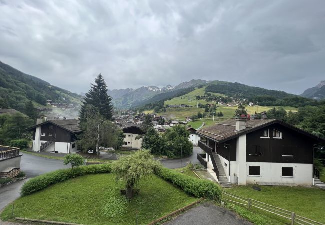 Studio à La Clusaz - Gémeaux S - Studio proche pistes de ski et village,  2* 2 pers.