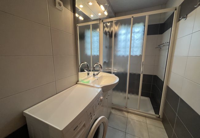 Appartement à La Clusaz - Gemeaux B - Appartement proche pistes de ski et village, 2* 5/6 pers.  Appartement à La Clusaz - Gemeaux B - Appartement proche pistes de ski et village, 2* 5/6 pers.