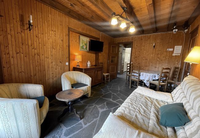 Appartement à La Clusaz - Alpée 3 - Appartement dans chalet 6 pers. 2* Appartement à La Clusaz - Alpée 3 - Appartement dans chalet 6 pers. 2*