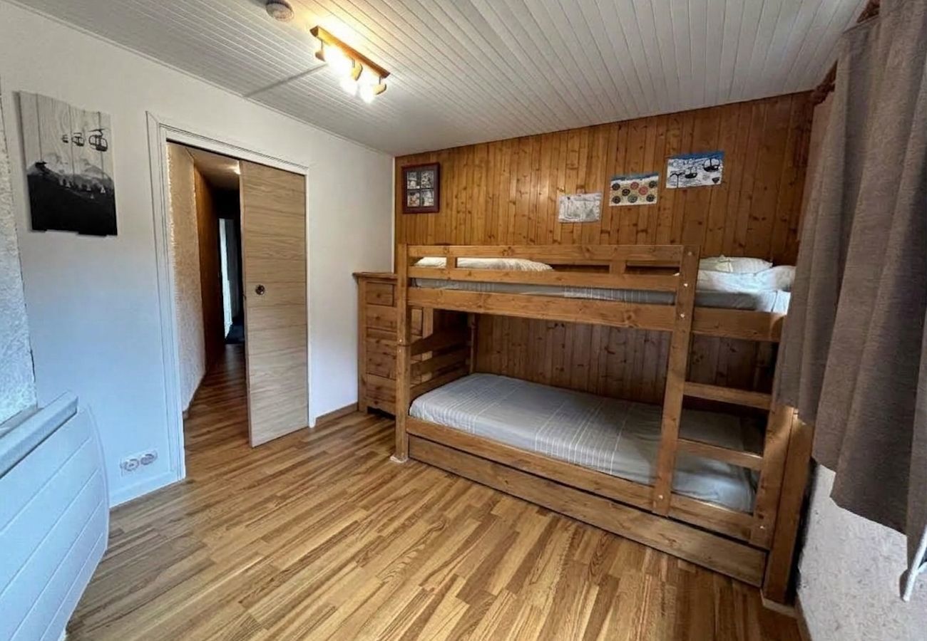 Appartement à La Clusaz - ARAVIS 1500-11 - Appartement proche pistes, vue montagne, piscine en été - Garage