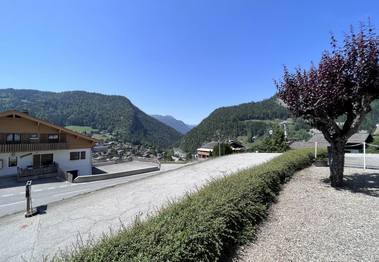 Appartement à La Clusaz - Grotte aux Fées D - Appartement sur les pistes, proche village 6 pers.