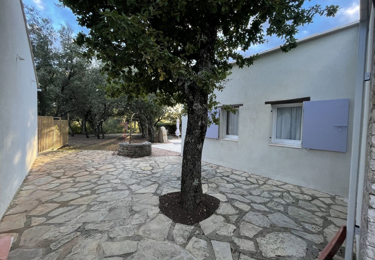 Maison mitoyenne à Fox-Amphoux - 