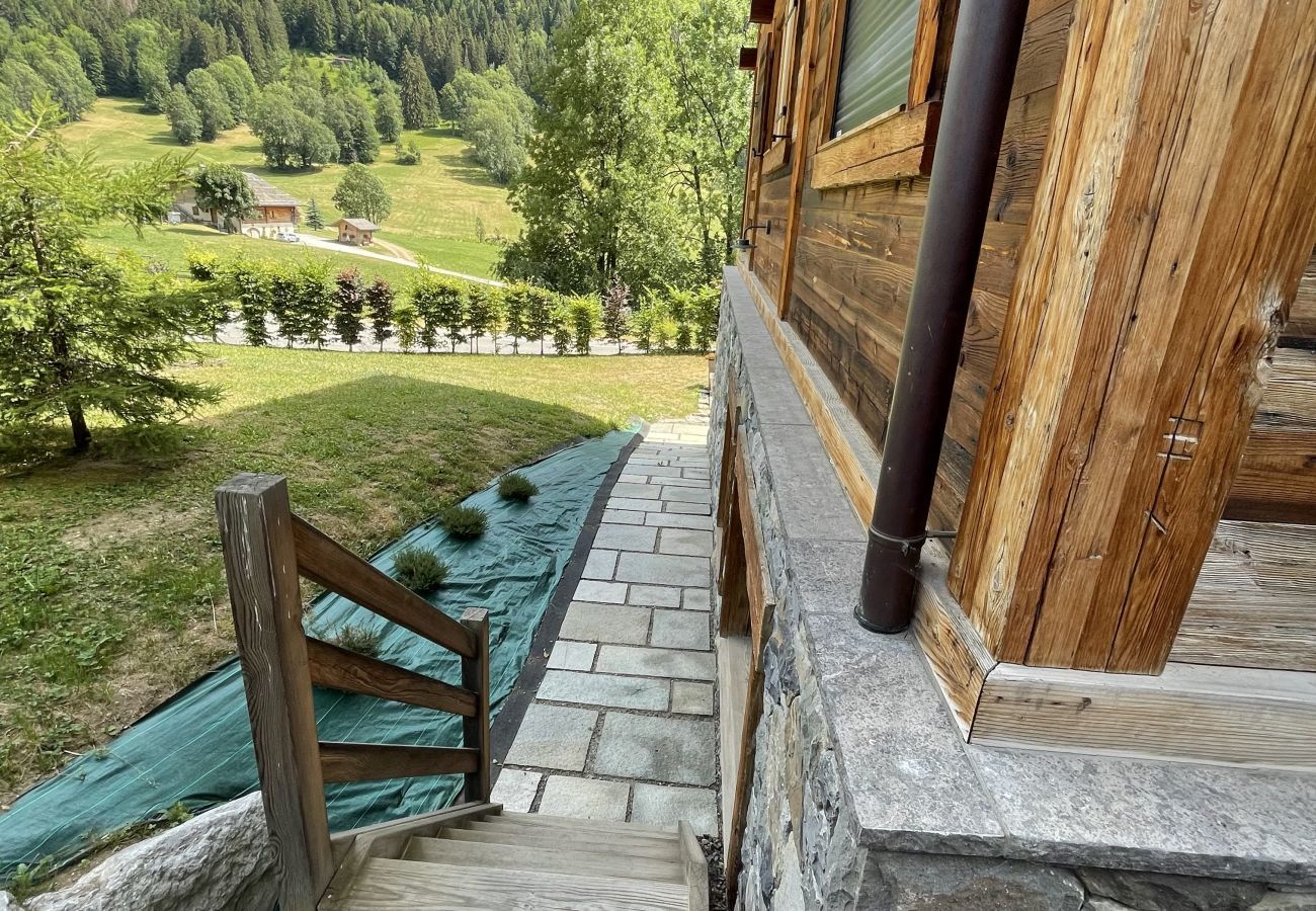 Appartement à La Clusaz - NOUVEAU A LA LOCATION FUSS RDJ Appartement dans chalet, terrasse et jardin, vue montagne - Wifi - Parking