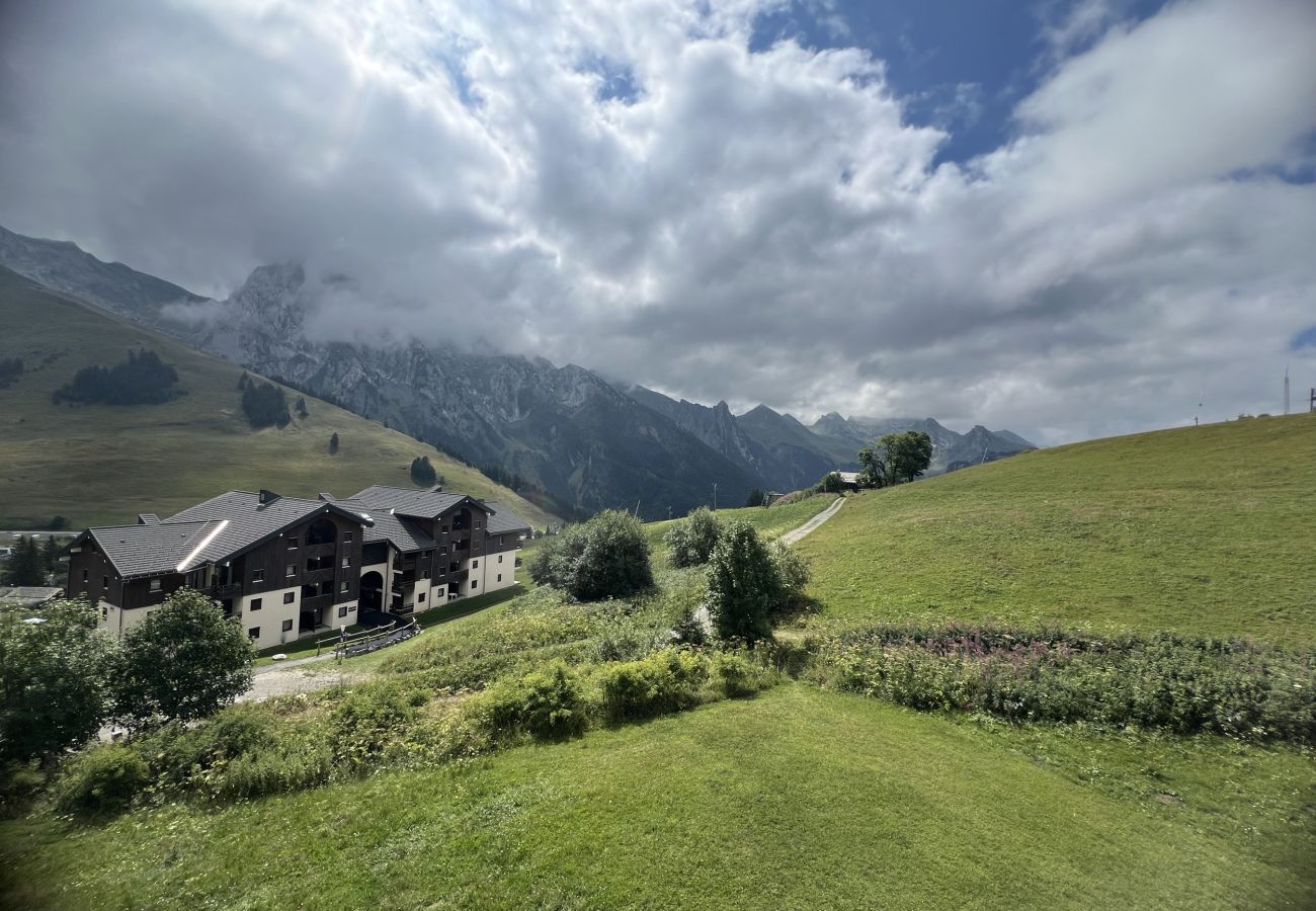 Appartement à Manigod - Réf 539- Appart 2 P avec vue pistes et montagnes