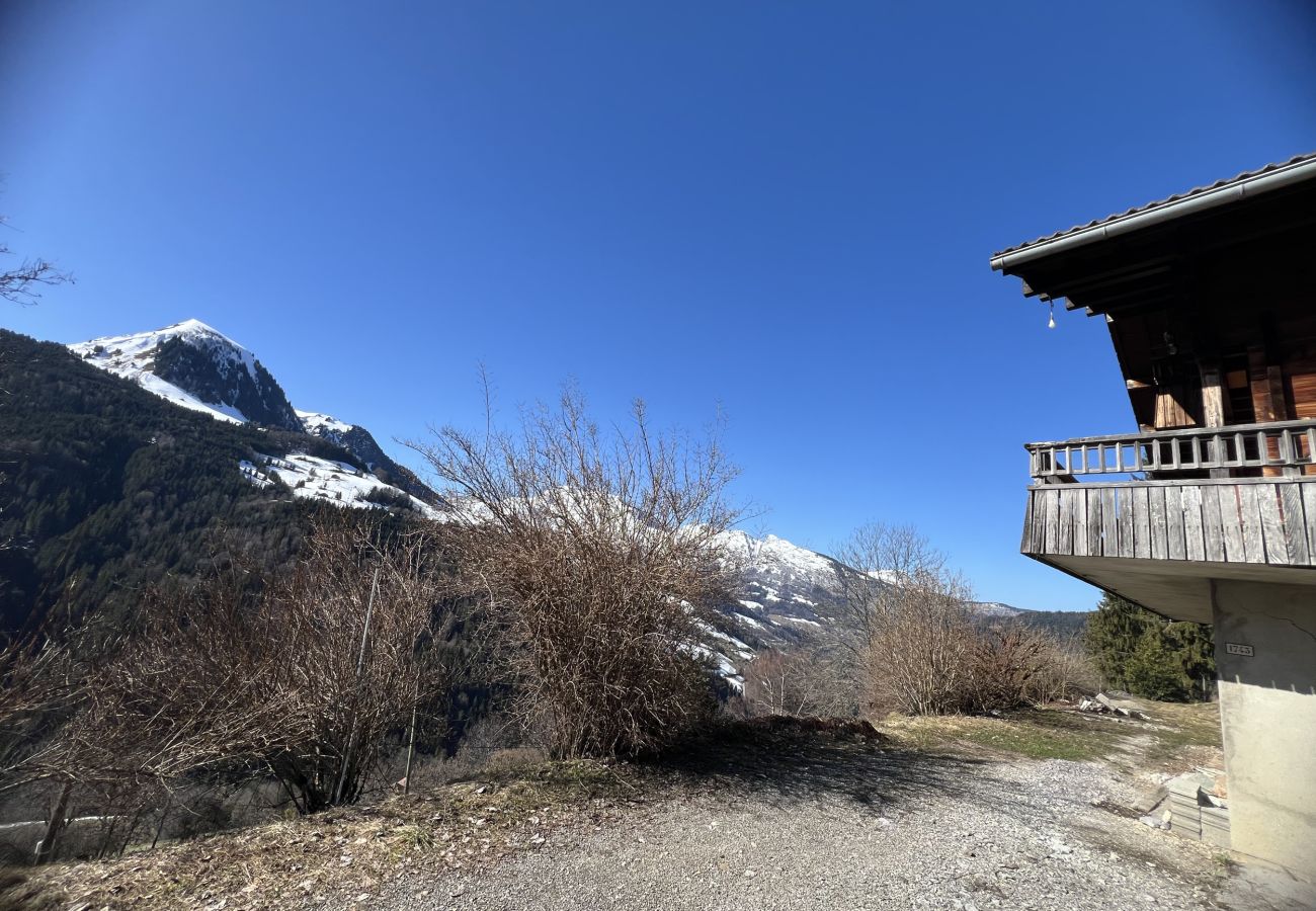 Chalet à Manigod - ref 548 Chalet  face aux montagnes