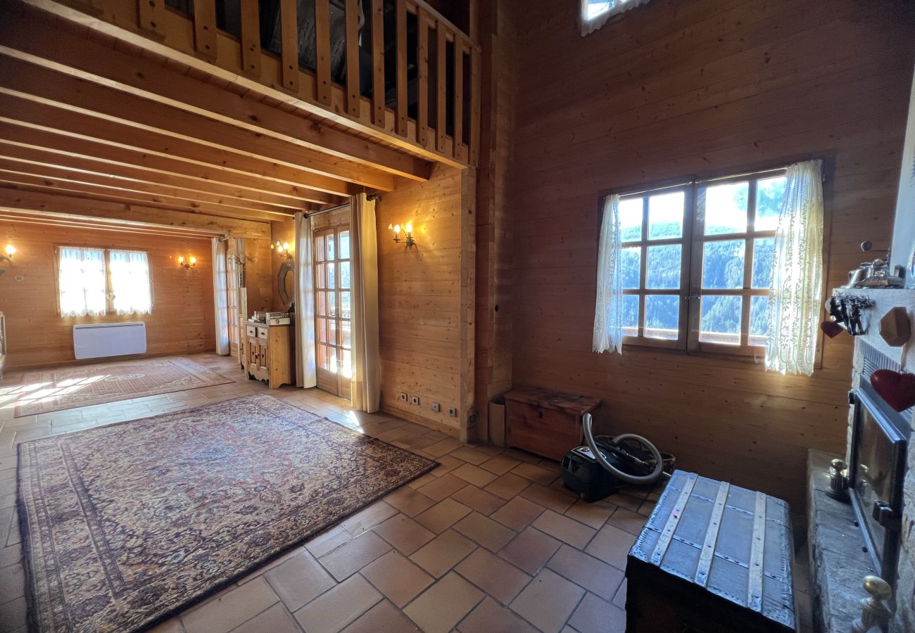 Chalet à Manigod - ref 548 Chalet  face aux montagnes