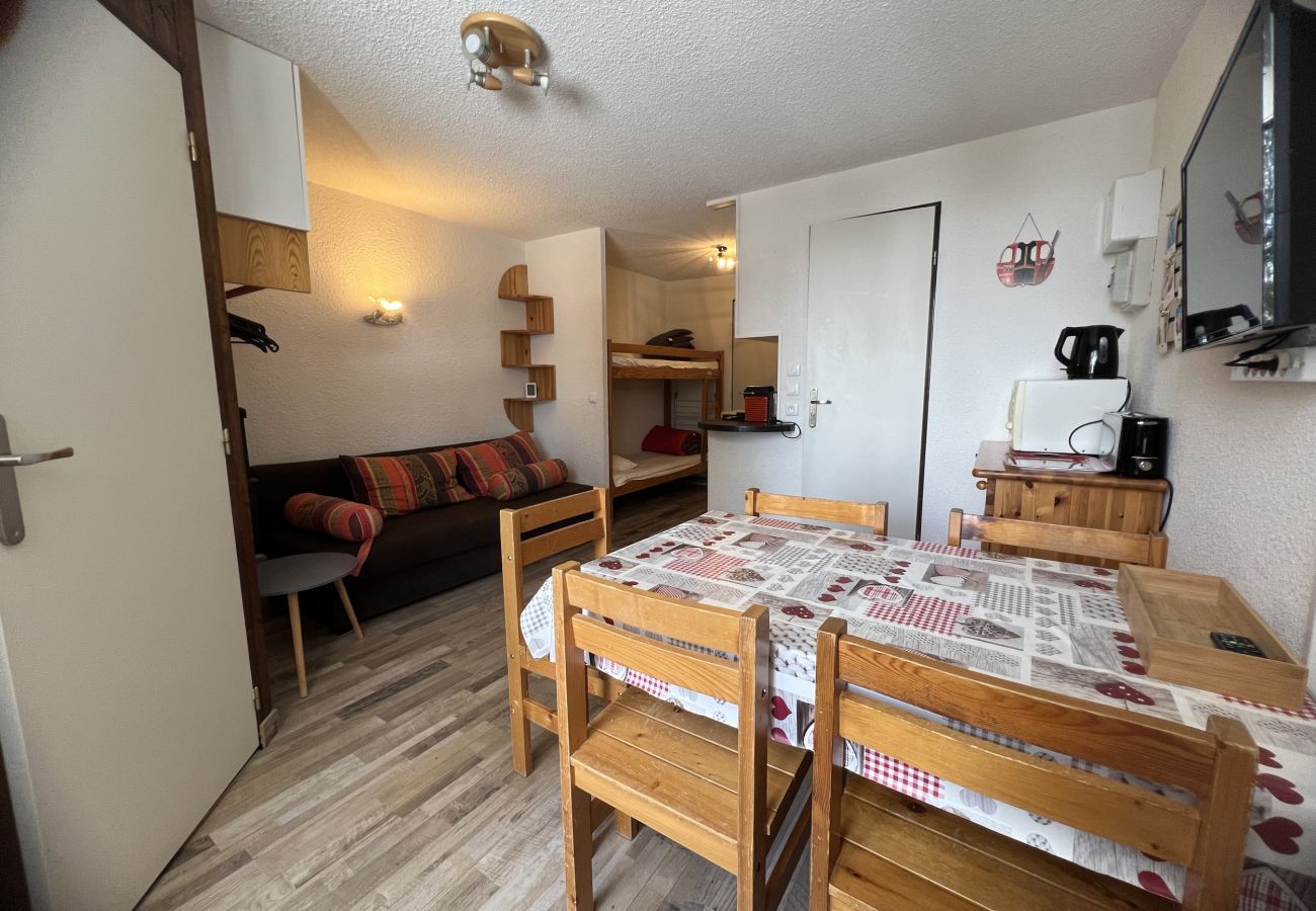 Appartement à Manigod - Réf 547 - Appartement T2 meublé avec vue montagne