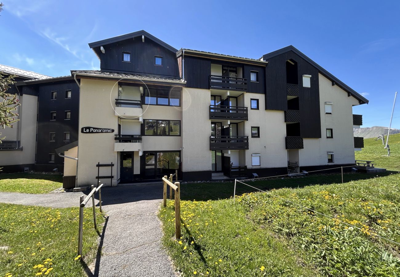 Appartement à Manigod - Réf 554 - Duplex centre station, esprit montagne 