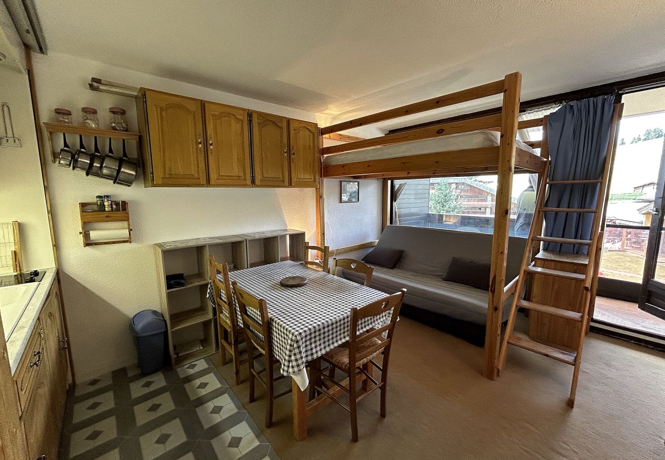 Appartement à Manigod - Réf. 555 - Studio centre station, sur les pistes