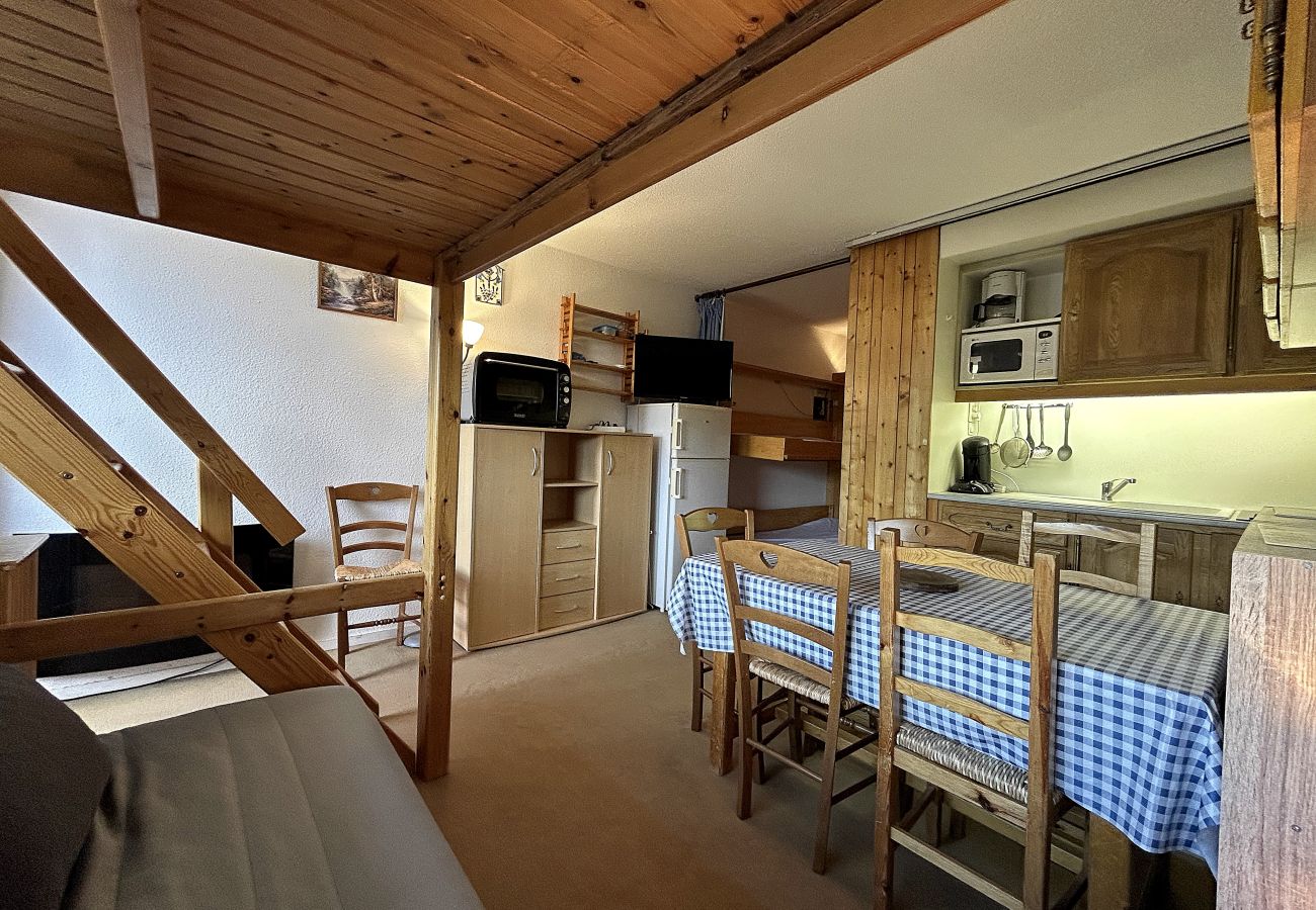 Appartement à Manigod - Réf. 555 - Studio centre station, sur les pistes